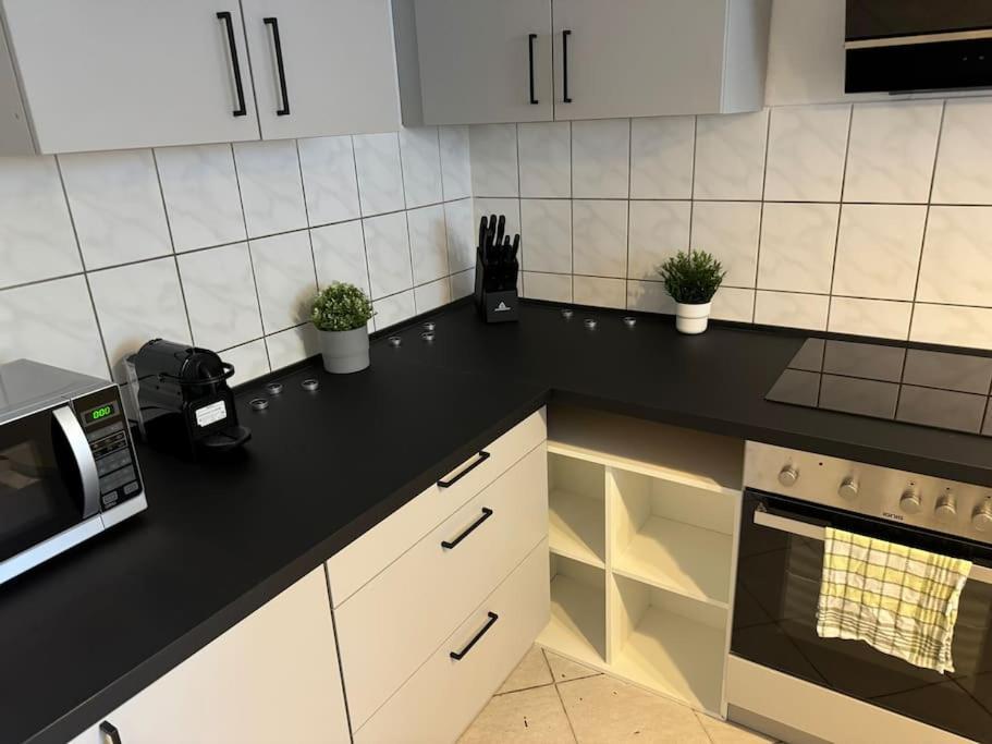Townhouse Fuer 10 Personen Mit Garten Esslingen am Neckar Exterior photo