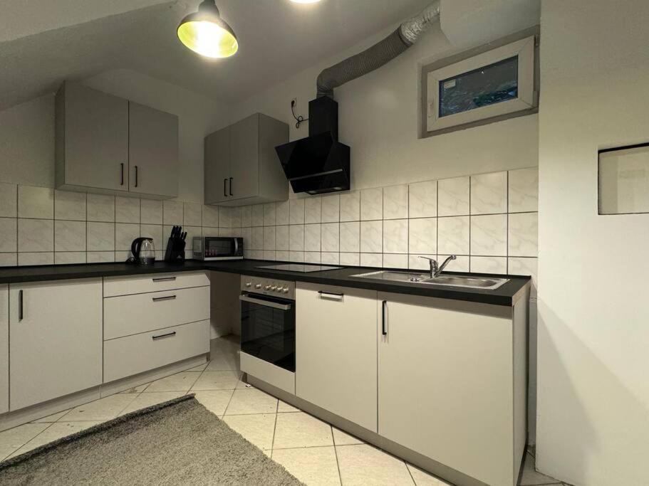 Townhouse Fuer 10 Personen Mit Garten Esslingen am Neckar Exterior photo